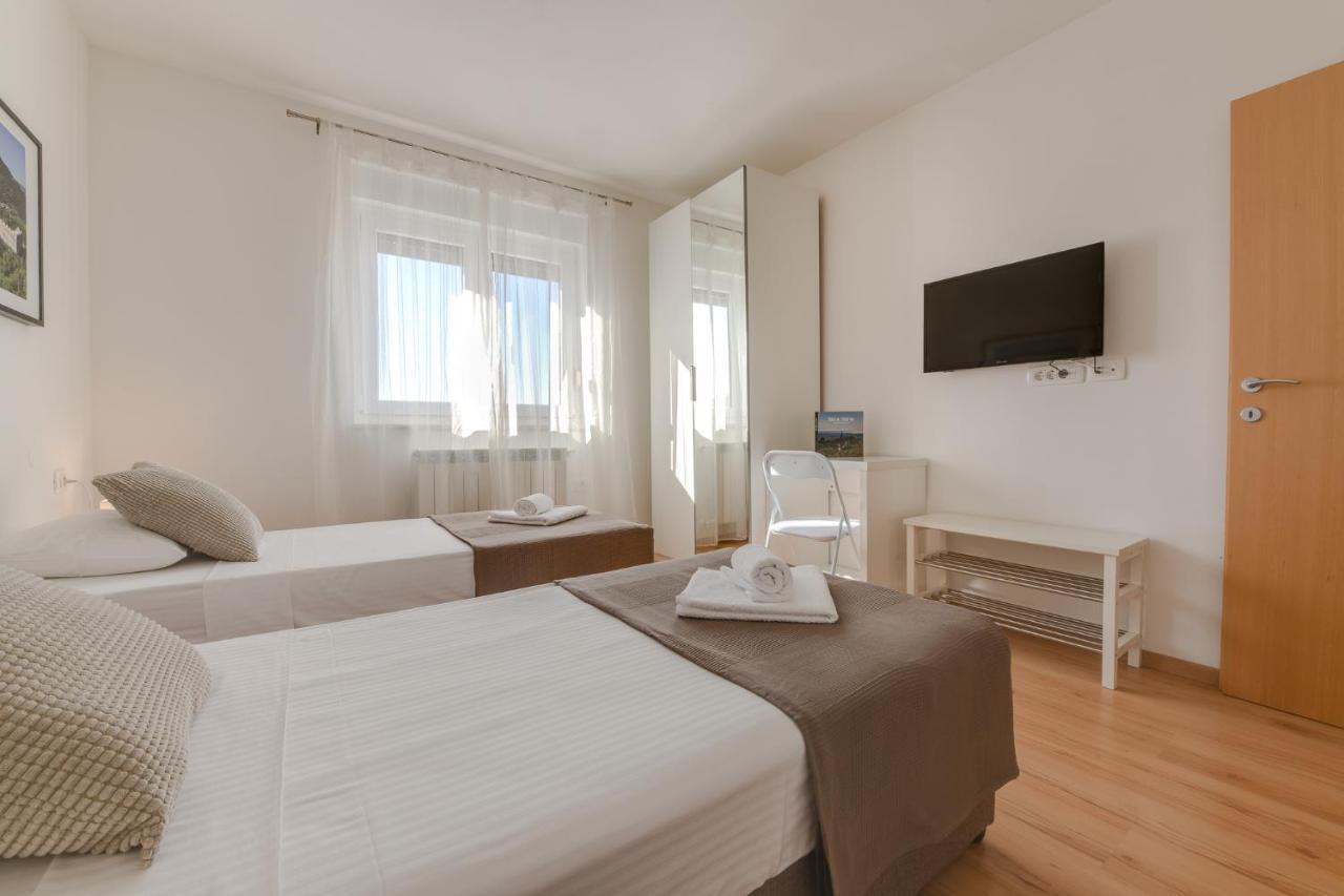 Villa Cera Pula Ngoại thất bức ảnh