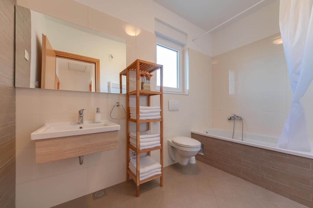 Villa Cera Pula Ngoại thất bức ảnh