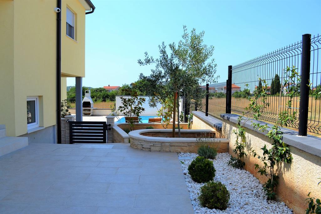 Villa Cera Pula Ngoại thất bức ảnh