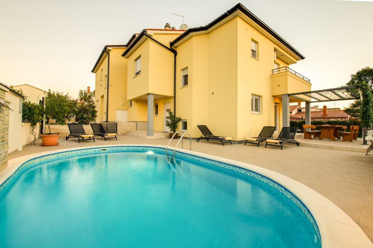 Villa Cera Pula Ngoại thất bức ảnh