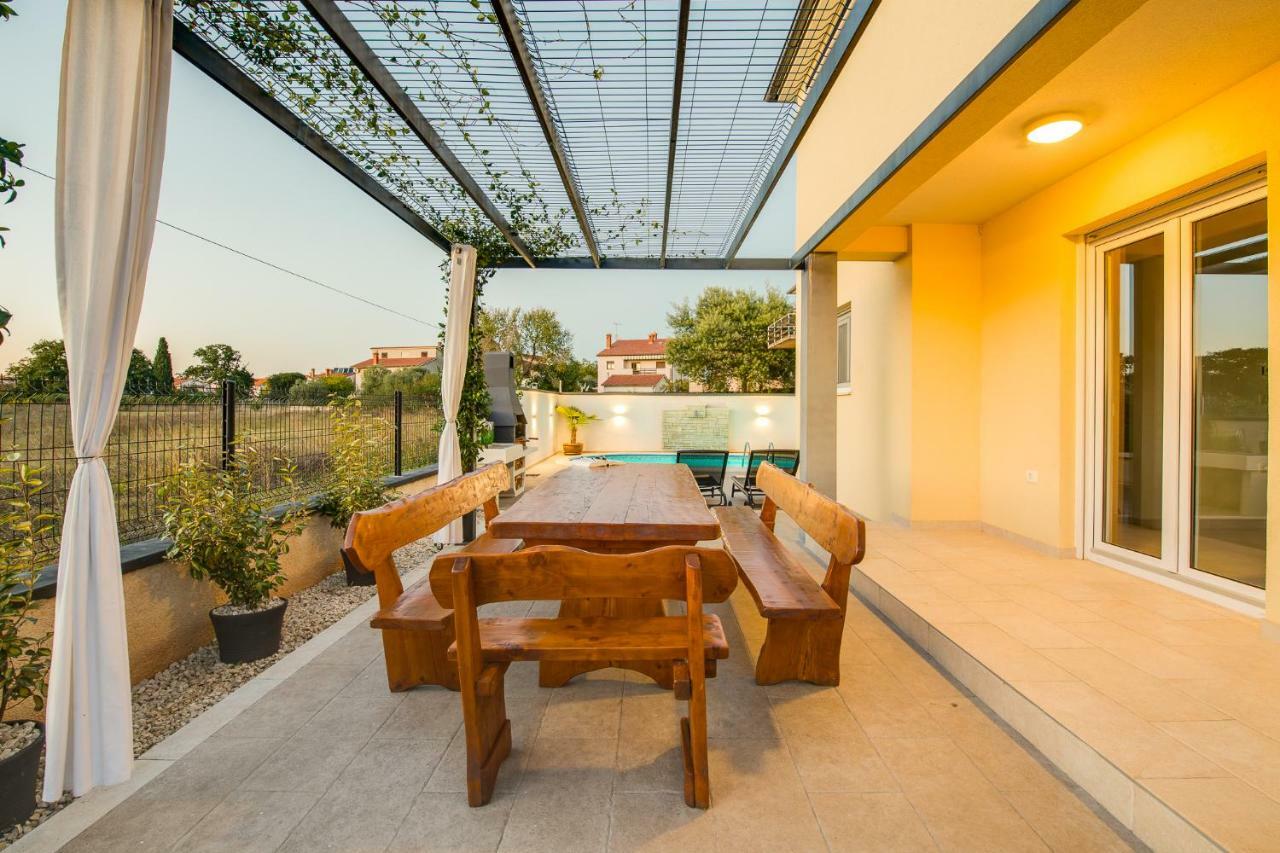 Villa Cera Pula Ngoại thất bức ảnh
