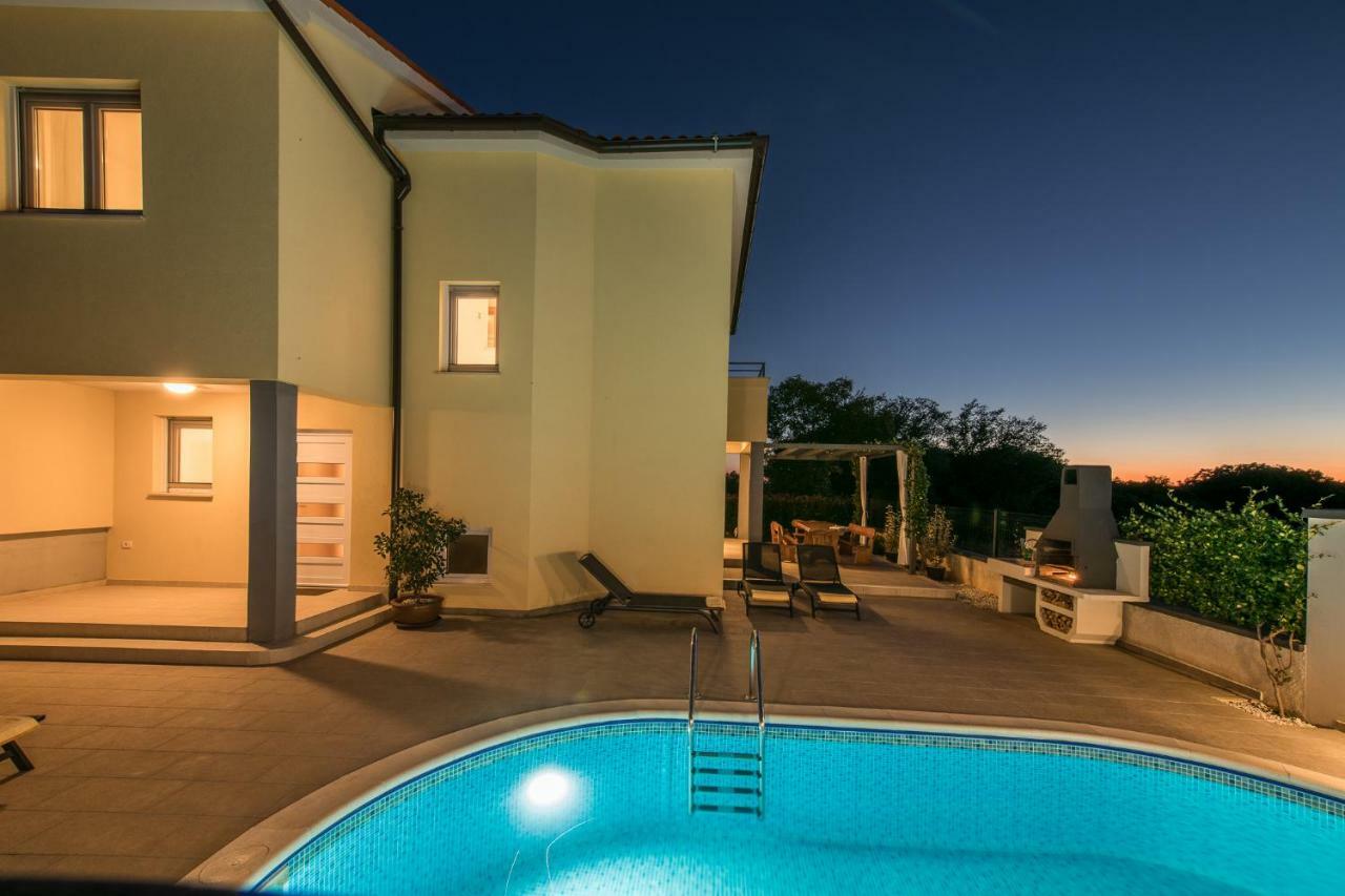 Villa Cera Pula Ngoại thất bức ảnh